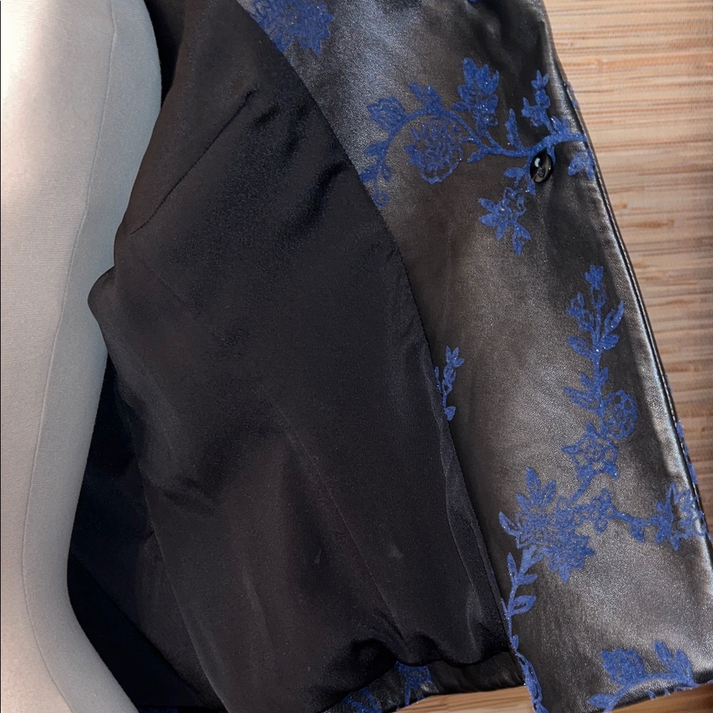 Armani Collezioni One of a kind Jacket Black leather and Blue Flower embroidery - Picture 7 of 7